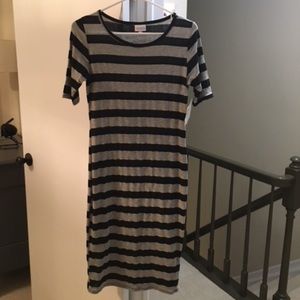 LulaRoe Julia Dress.  BNWT.  Size S.  Black & Gray